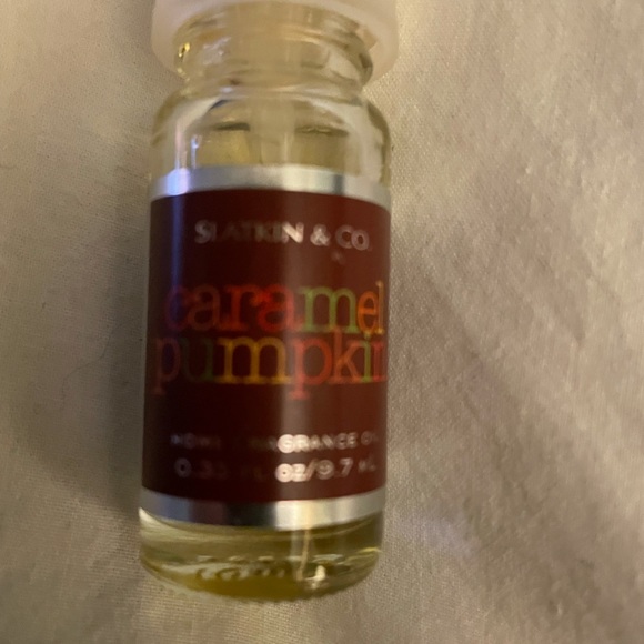 Caramel Pumpkin fragrance oil .33oz Slatkin and Co. - Picture 3 of 4